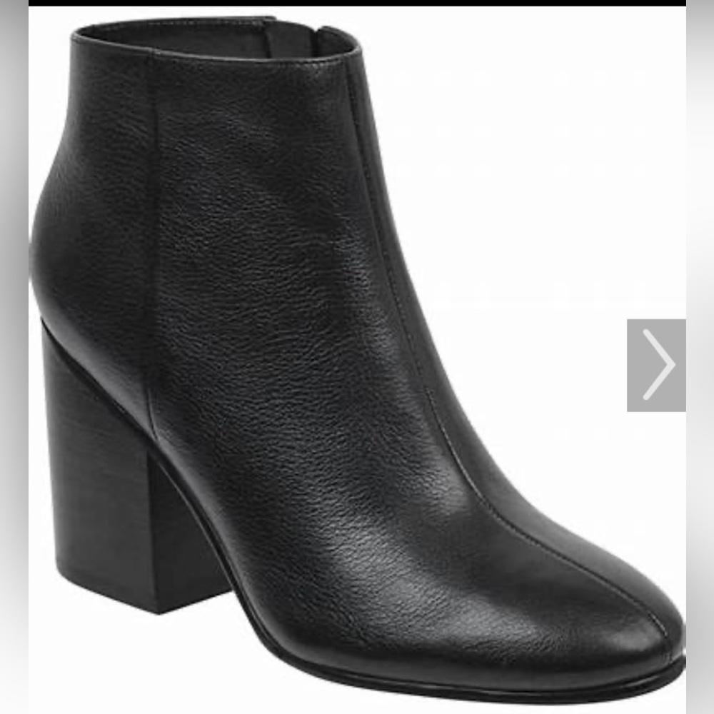 Marc Fisher Quella Black Leather Bootie
Block Heel Ankle Boots Size 6.5